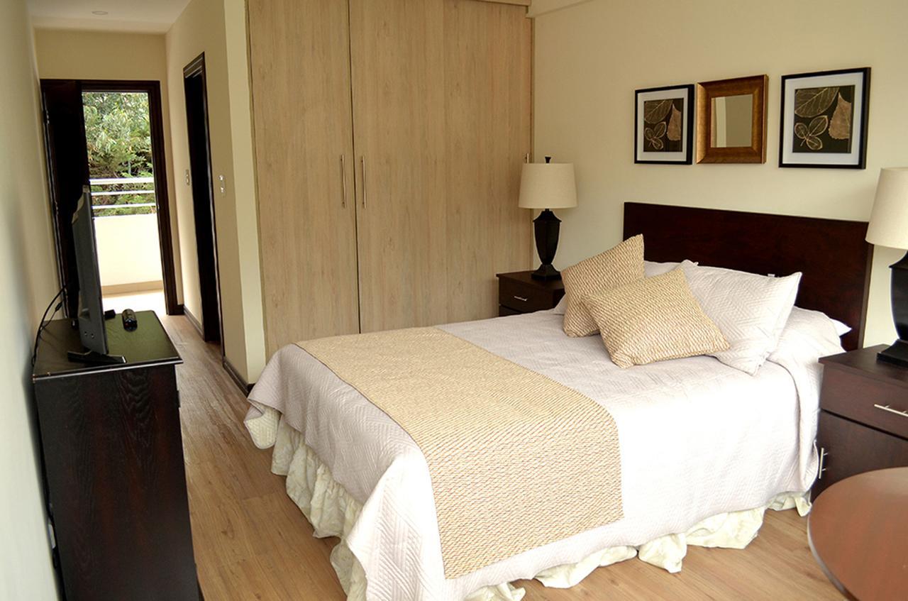 Hotel Midtown La Paz Esterno foto